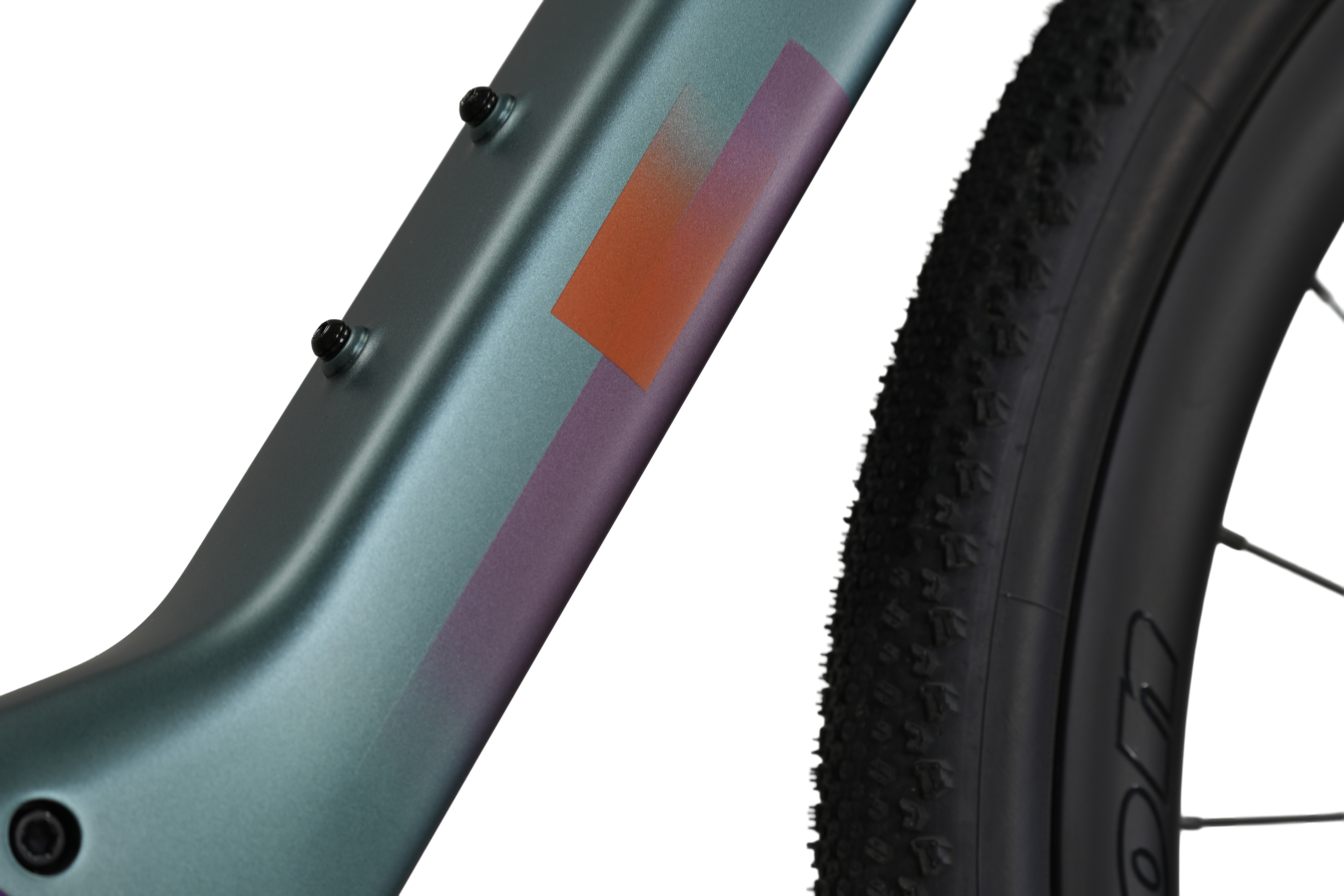 Along 03 signature iridescent frame finish